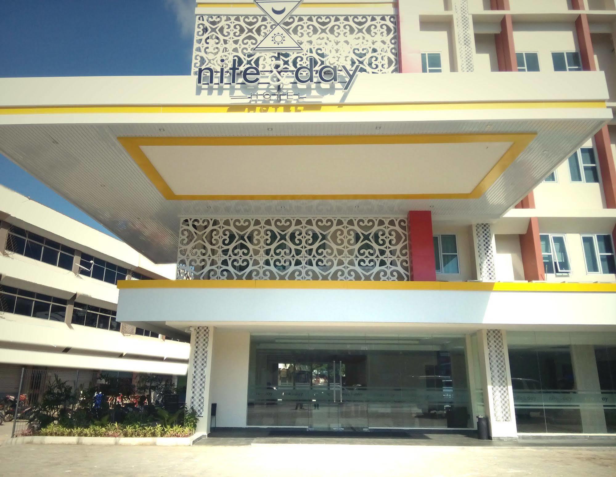 Nite And Day Batam Jodoh Square Otel Dış mekan fotoğraf