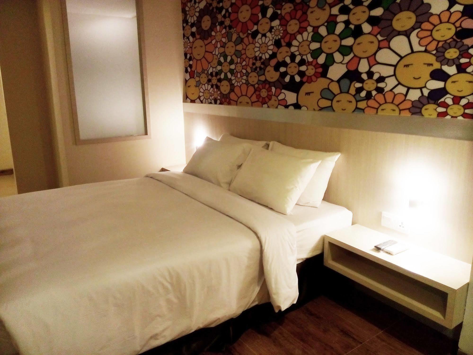Nite And Day Batam Jodoh Square Otel Dış mekan fotoğraf